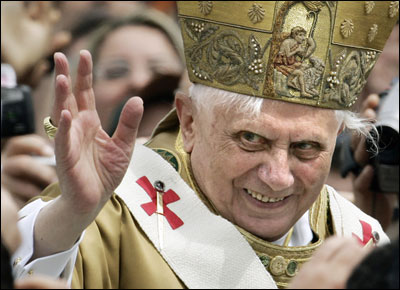 http://theislamicstandard.files.wordpress.com/2010/09/evil-pope.jpg