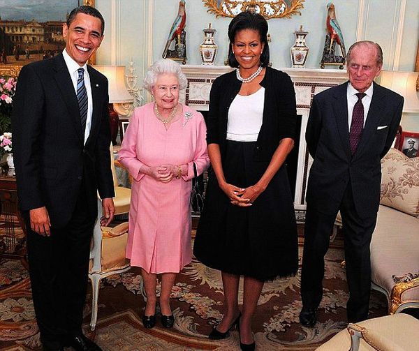 Barack and Michelle Obama visit Queen Elizabeth II and Prince Philip 4/1/09
