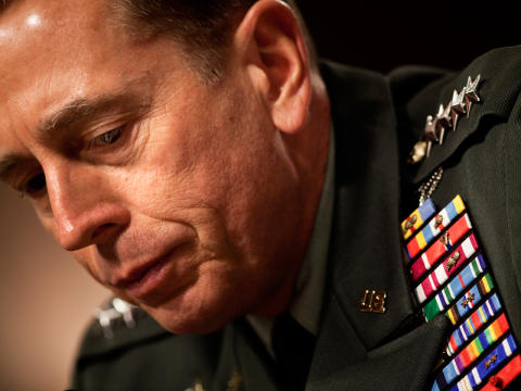http://occupycorporatism.com/wp-content/uploads/2012/11/DavidPetraeus_Affair_1280_110119340_1_480x360.jpg