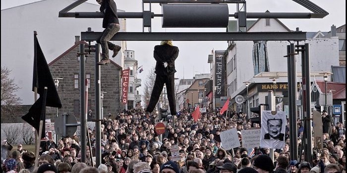 Iceland has found nine top bankers guilty and sentenced them to decades in jail for crimes related to the 2008 economic crash.